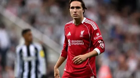 《姆巴佩转会风波升级！律师炮轰巴黎索赔4.4亿欧元，口头协议竟成笑柄？》